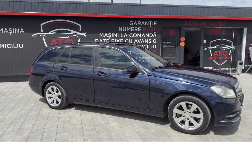 Vand sau schimb Mercedes C 180 2012