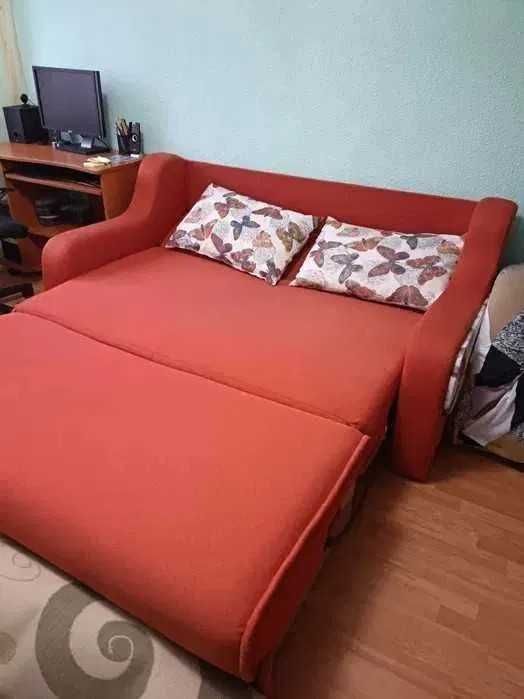 Vând canapea extensibila