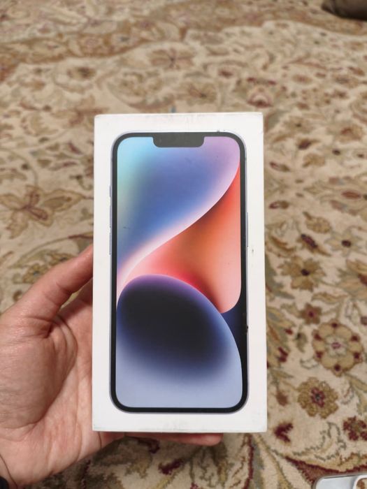Продам Айфон 14 (256гб)