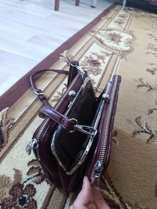 Продам кожаную сумочку