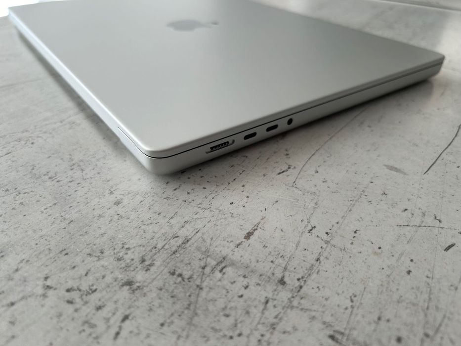 MacBook Pro 16" M3 MAX 14-CPU, 30-GPU, 36GB RAM, 1TB SSD