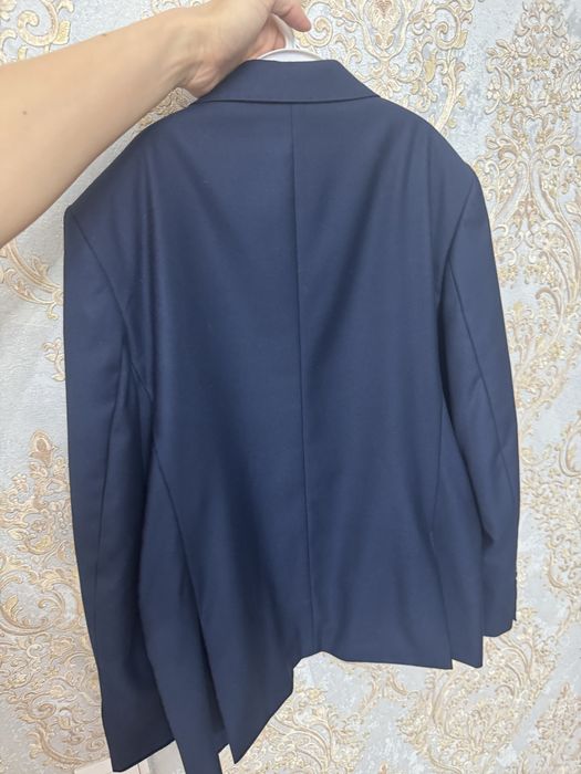 Продам школьный костюм