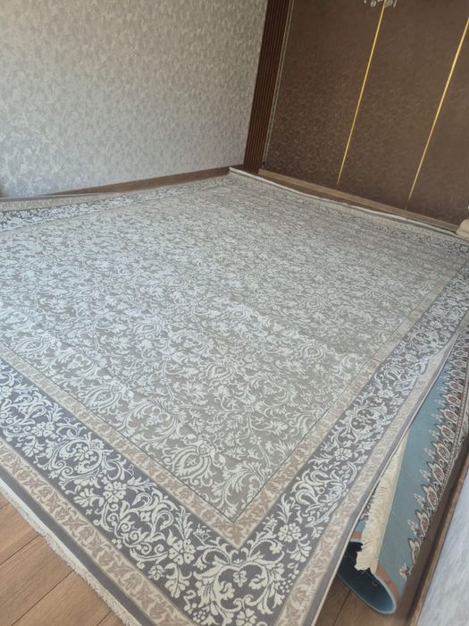 Ковер б/у 4*5 в хорошем состояний