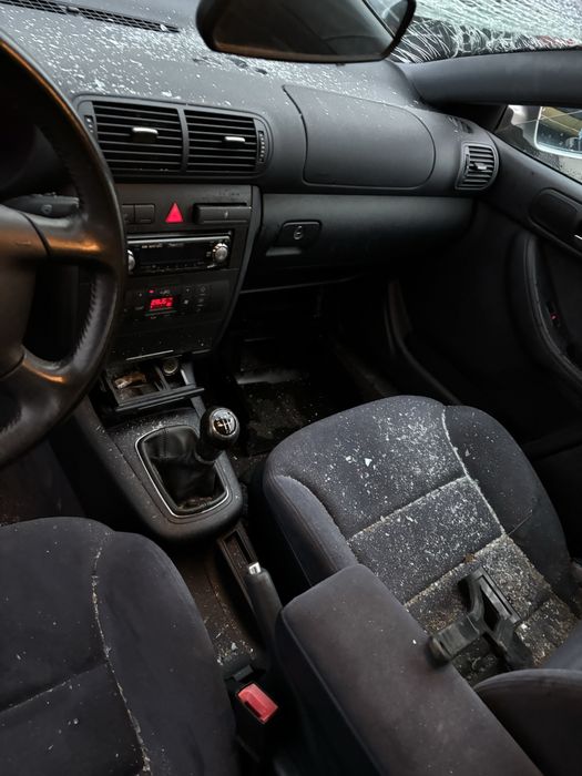 Ауди А3 8L 1.8 125к.с на части.