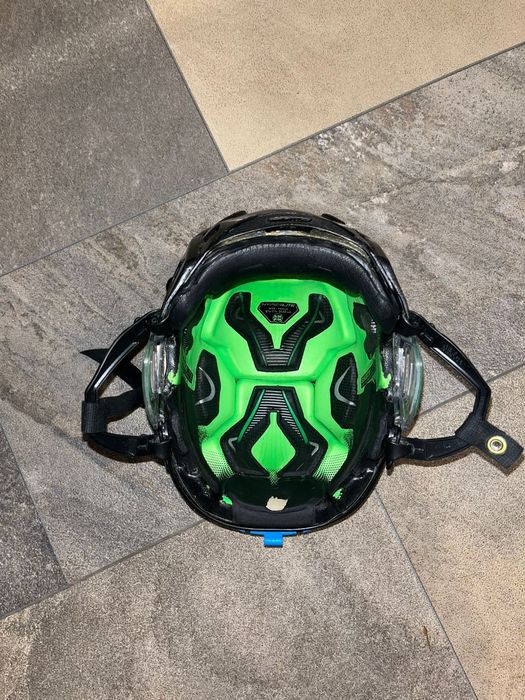 Шлем Bauer Hyperlite.