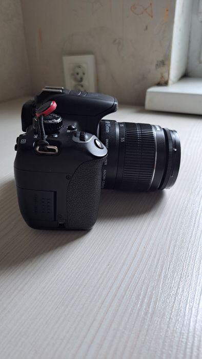 Canon EOS 650D + объектив 18-55mm IS