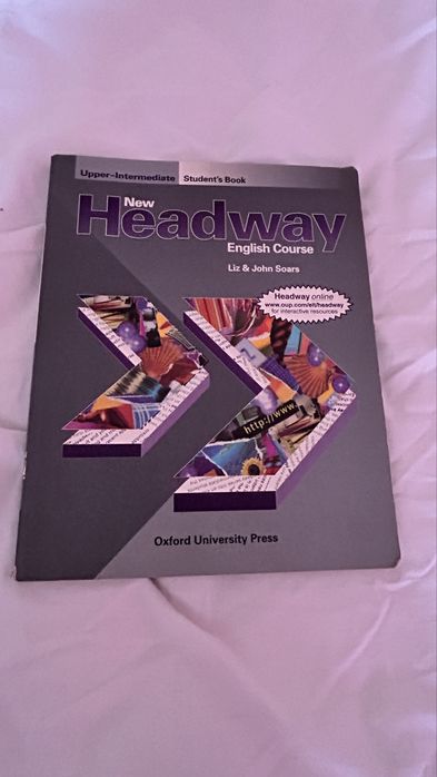 Upper-Intermediate Student's Book Headway Oxford University Press