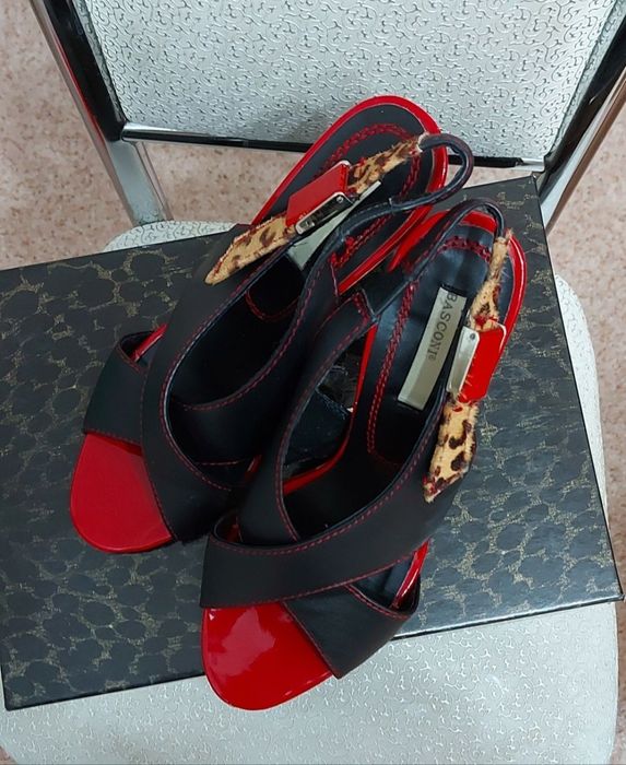 Туфли женские. Цвета и размеры разные