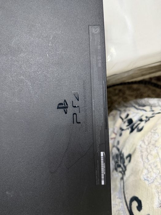 Продам Playstation 4 500 gb