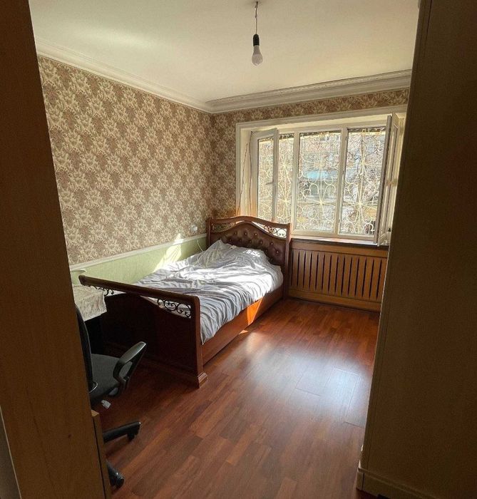 Чиланзар 9 квартал 3/2/4 Кирпичный дом, Комнаты раздельные, балкон 2*6