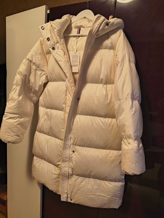 Пухено яке на Tommy Hilfiger, р.М. Ново.