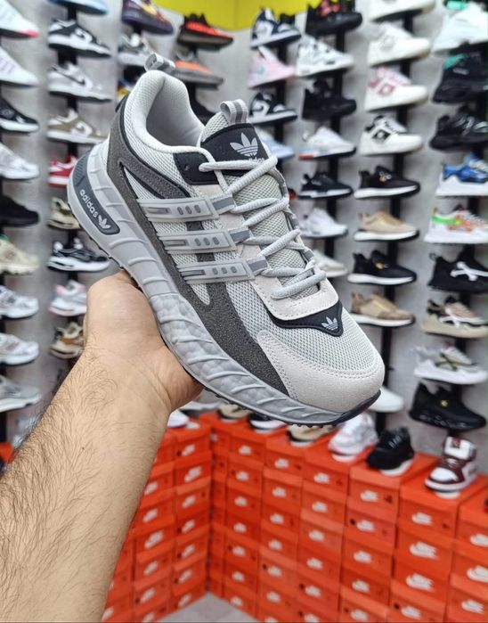 Adidasi Adidas noi