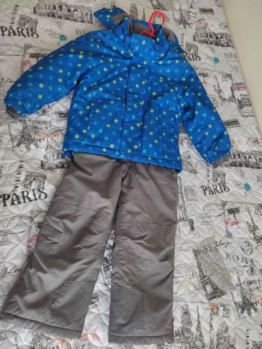 Детско зимно яке и гащеризон.