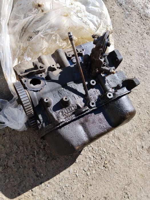 Блок двигателя 1.8, пассат б3