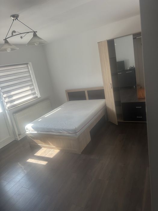 Inchiriez ap cu 2 dormitoare in Floresti