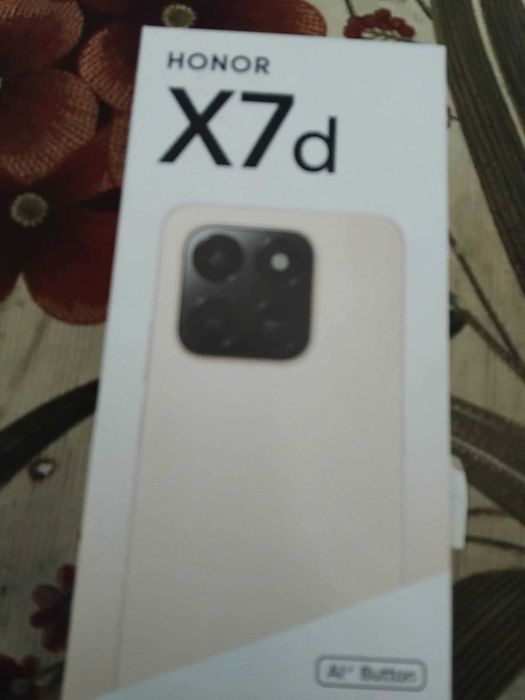 Продавам телефон honor X7d