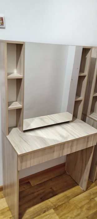 Продаётся стол . Новый