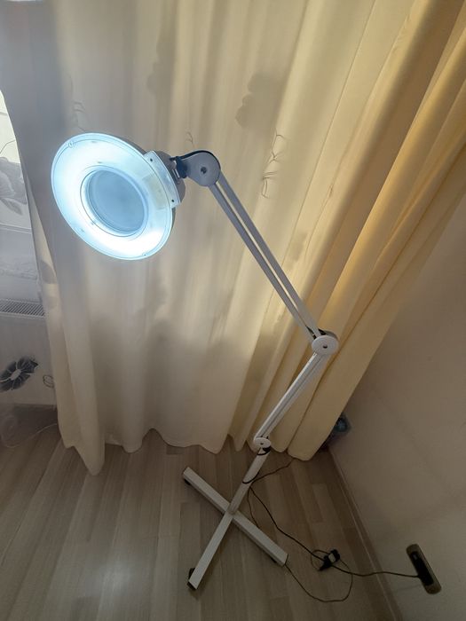 Lampa Inelara pentru pensat.