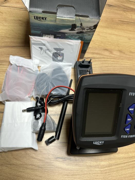 Sonar navomodel Lucky ff918 - baterie Li ion 3S , incarcator