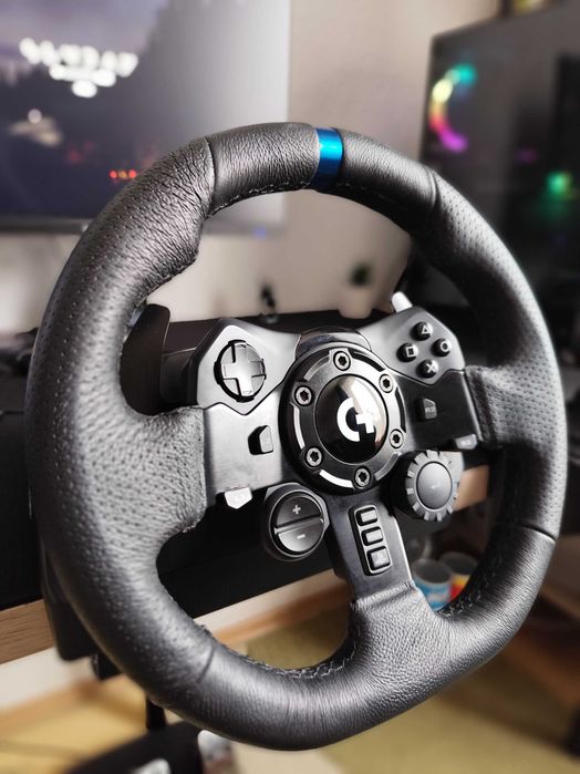 Геймърски волан Logitech G923 + Shifter за PS5/PS4/PC