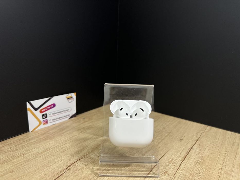 Apple AirPods 4 Second-Hand Foarte Bun 2 ani garanție, Telefoane Mures