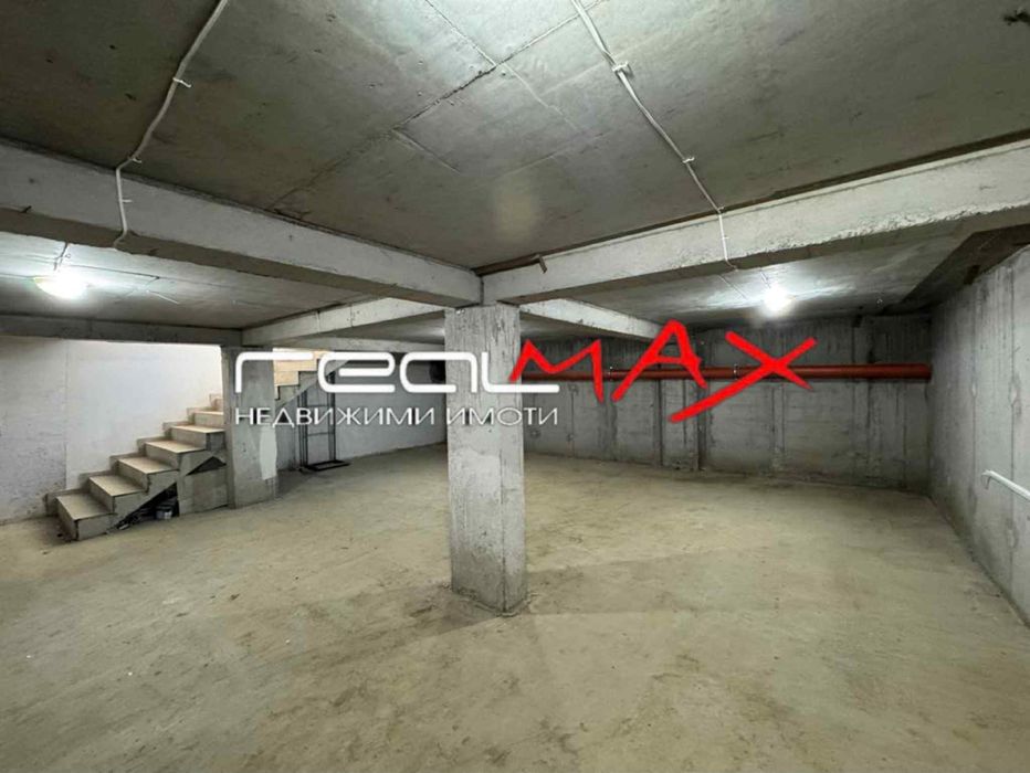 Дава се под наем Магазин в Казанлък - 216 кв.м за 550 € - Снимка #10