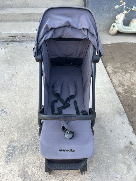 Продам детскую прогулочную коляску Easywalker Milley 2