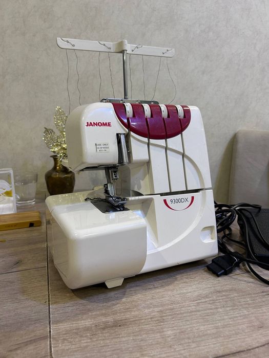Оверлок JANOME 9300DX. В идеальном состоянии
Оверлок JANOME 9300DX. В