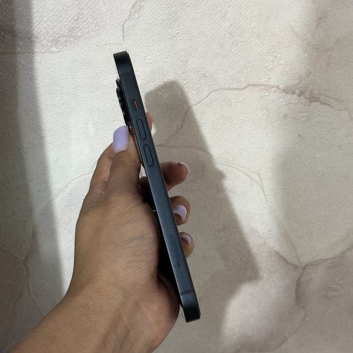 В продаже Iphone 13