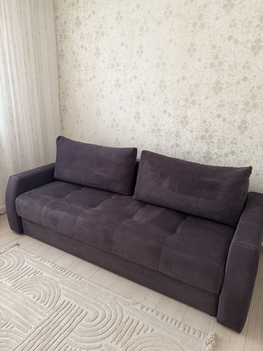 Диван раскладной в идеальном состоянии.