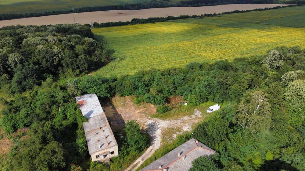 Индустриален имот - За продажба - главен път Разград - Търговище