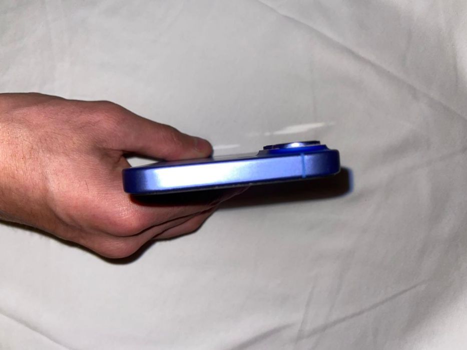 iPhone 16 продам