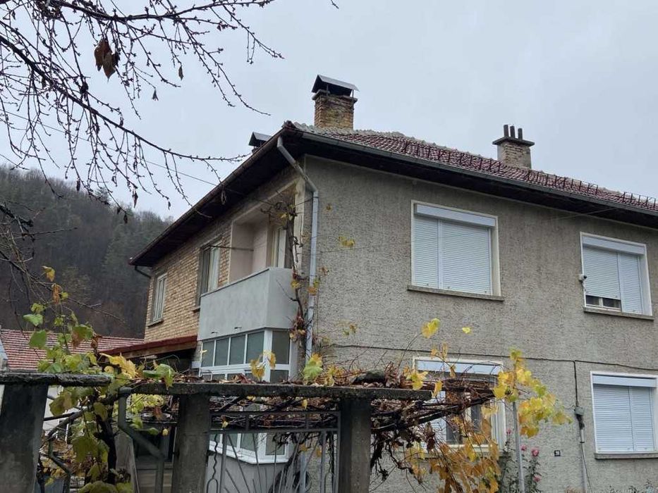 Продава къща гр. Плачковци