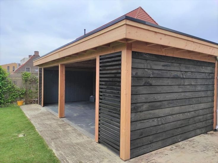 Vand foisor sau pergole din lemn