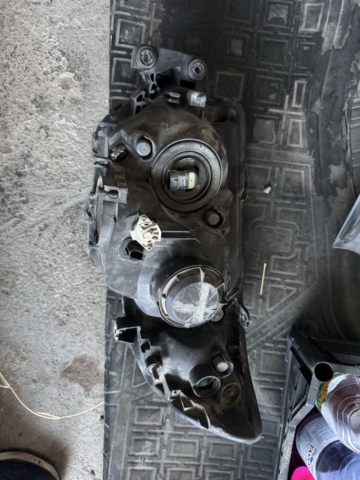 Фара передни , решотка на субару форестер sg