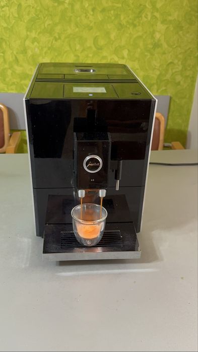 Aparat de cafea/expresor cu  boabe  Jura A9 touch screen