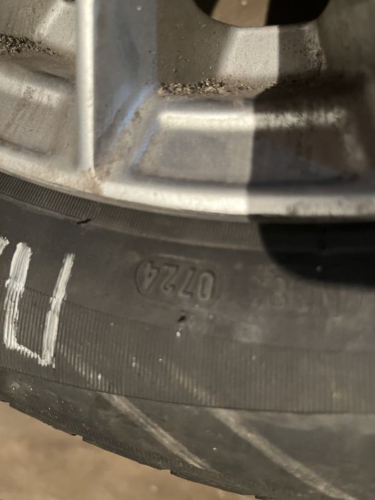 Продам диски и резину