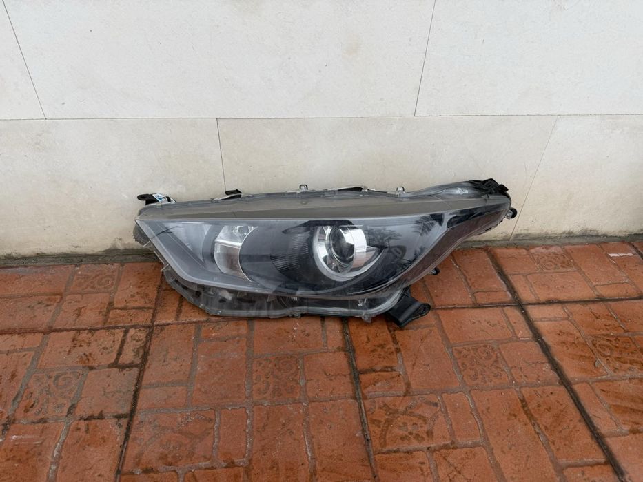 Фар Toyota Yaris 20-25 г