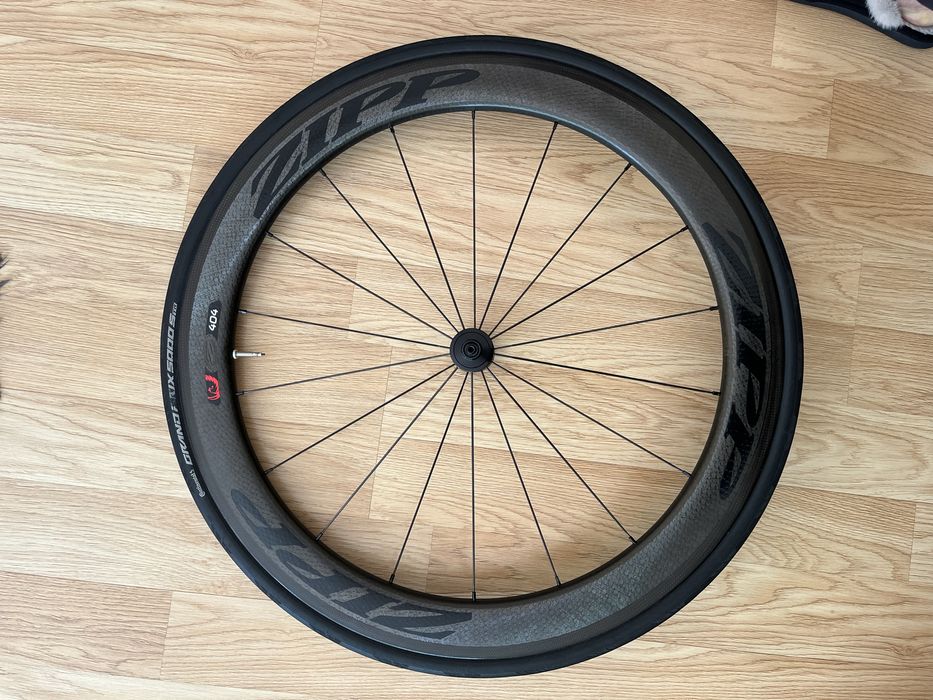 Карбонова капла Zipp 404 Fire Strike Carbon Clincher  Front Wheel, 700c, QR, Rim Brake, 18 spoke, Shimano HG