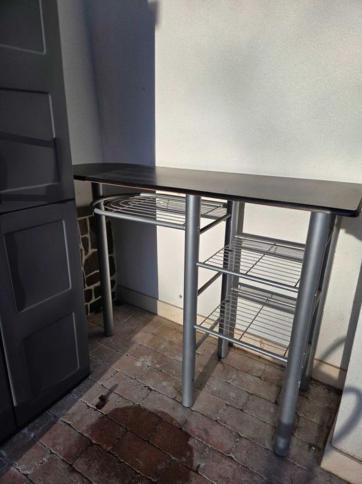 Masa si scaune inalte