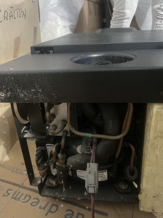 Vand frigider de camion renault T