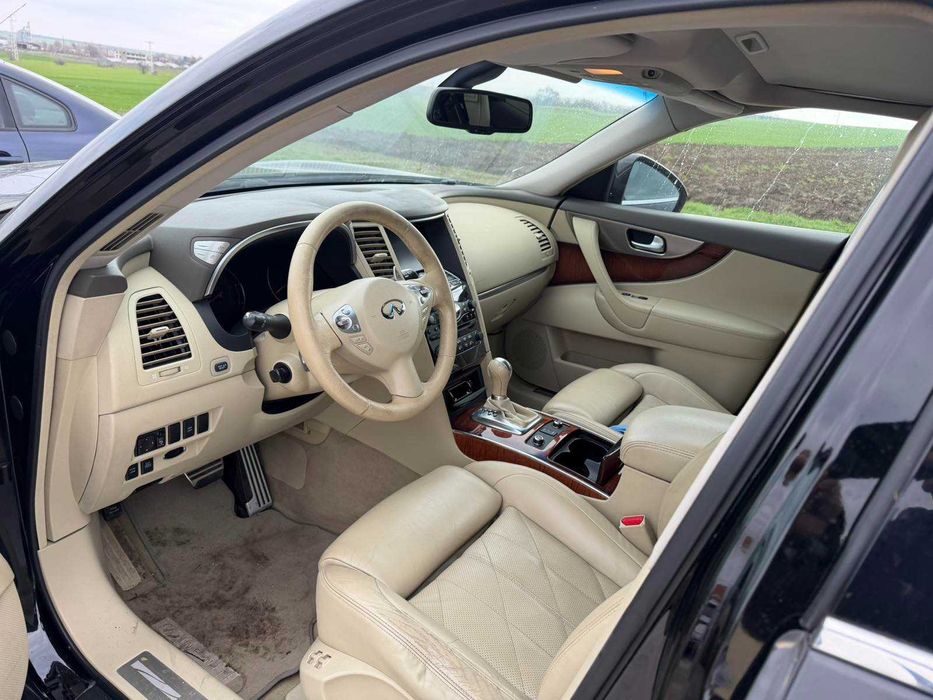 Infiniti FX 30D
Infiniti FX 30D