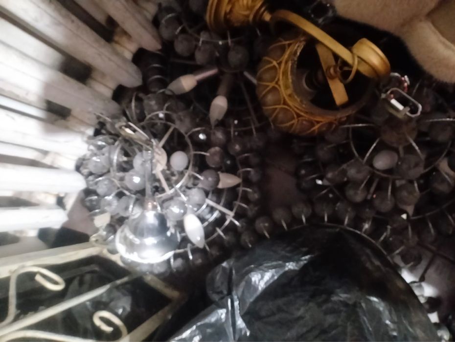 Люстра бар жақсы жағдайда