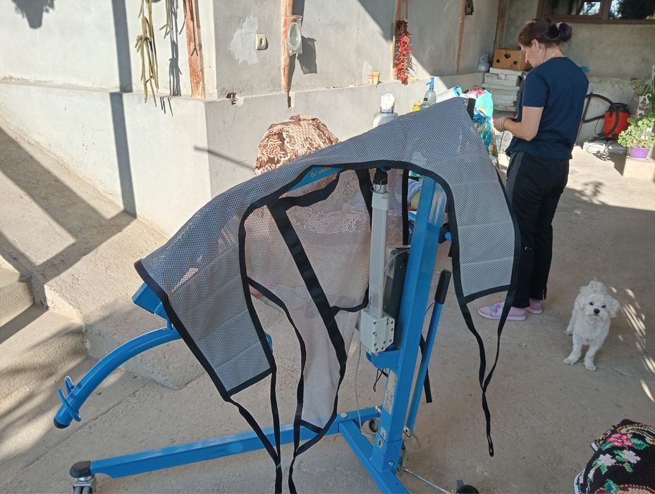 Macara + Aparat pentru Baie Vasilii pentru persoane cu dizabilitati