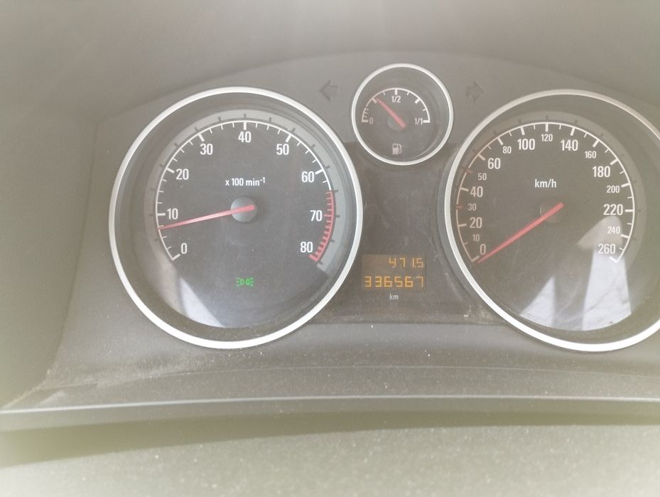 Opel Zafira b an 2006