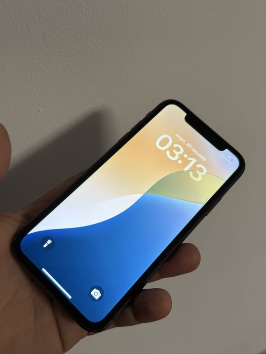 Vând sau schimb iPhone 11