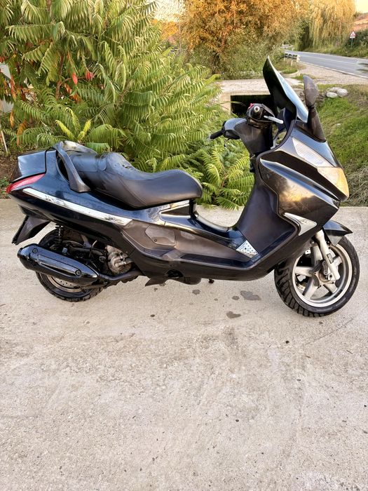 Scuter Piaggio x8 250 cc recent adus !cu acte in regula !
