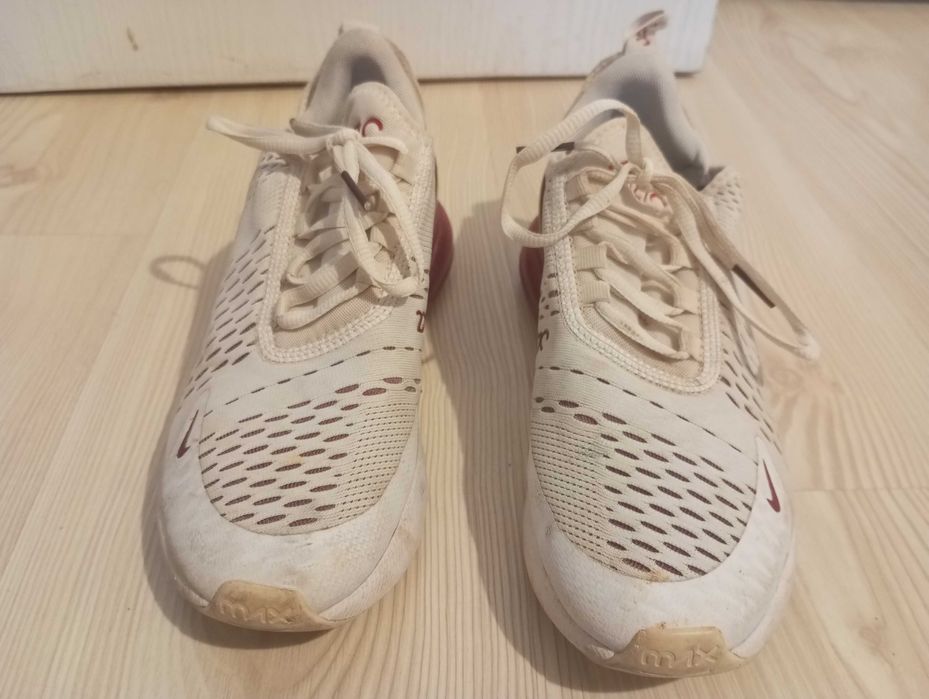 Почти нови дамски маратонки Nike air max 27 C