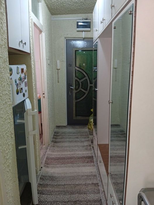 Închiriez garsonieră