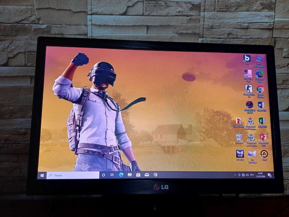 Arzon core-i3 kompyuter. O'yin kotaradi, videokartasi bor. Komplekt